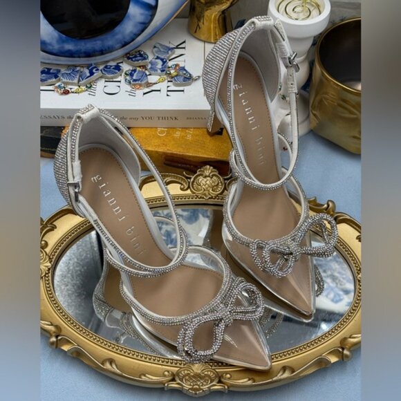 🆕 GIANNI BINI 🧿 NWOB Ezlynn Rhinestone Embellished Bow Vinyl Heel, Sz 7.5M - Picture 7 of 16